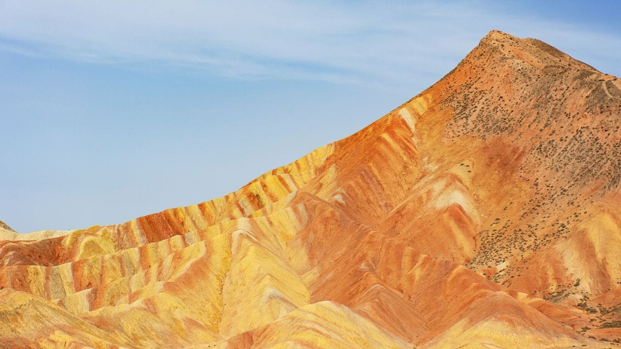 रंगीन पहाड़ियां